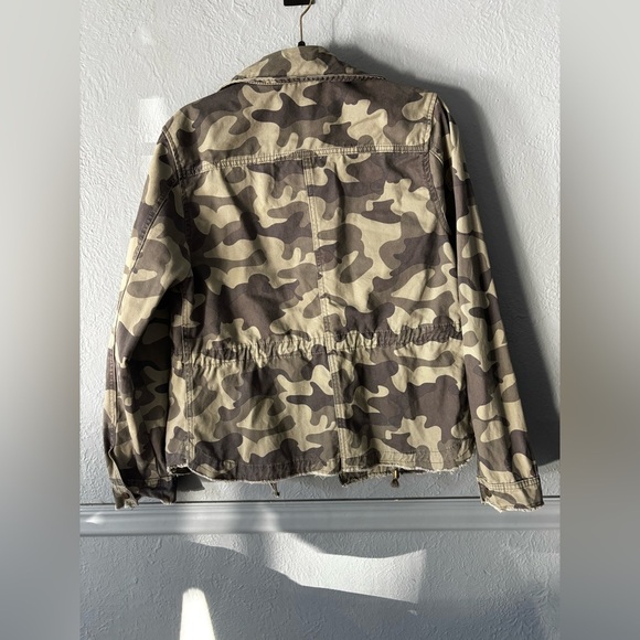 Ashley | 100% cotton | zip | button | frayed pockets | camouflage | jacket | L - Picture 5 of 12